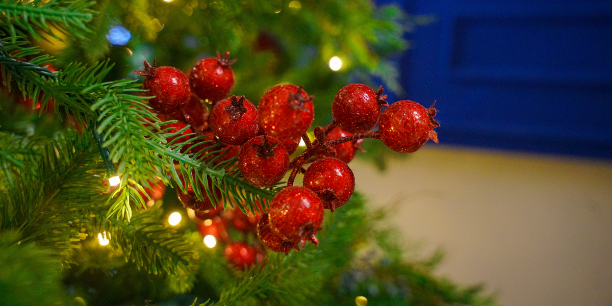red crackle glitter rosehip stem