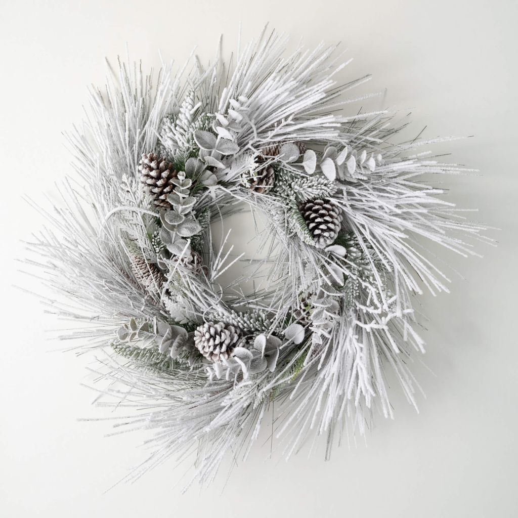 FLOCKED PINE WREATH GR WH