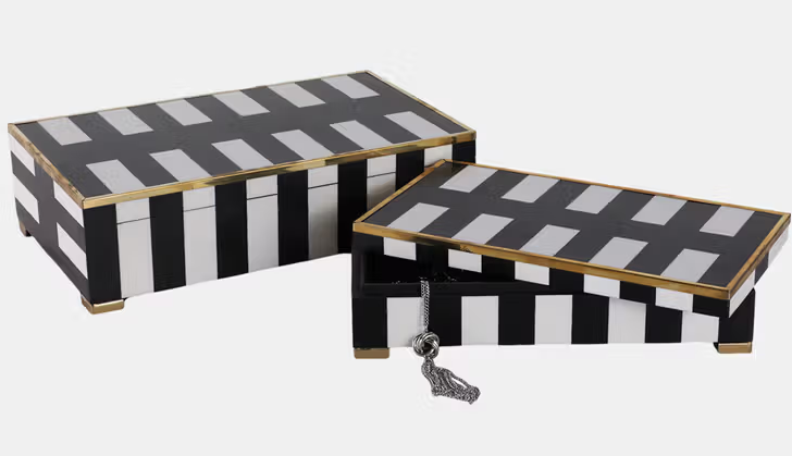 GOLD FOOTED BOXES