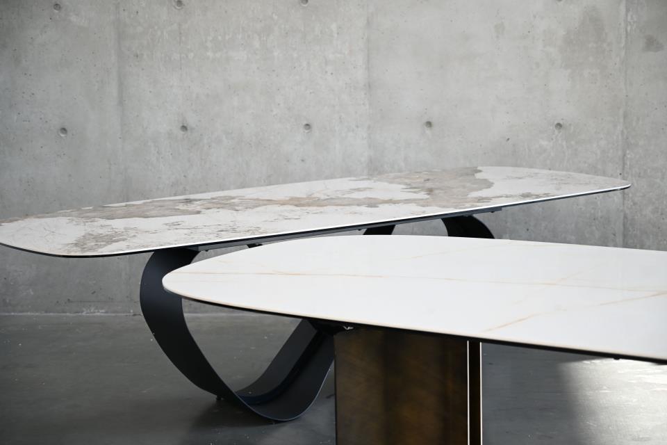 DINING TABLE MAGELLANO