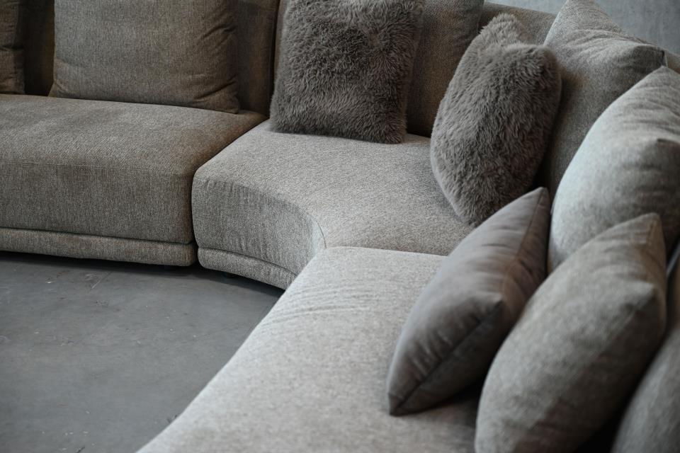 VOLTAIRE LSF CHAISE SECTIONAL BRINDLE BROWN WITH COCOA BUNNY SQUARE PILLOWS AND MOCHA BEAN RECTANGULAR PILLOWS FABRIC 4 PIECE