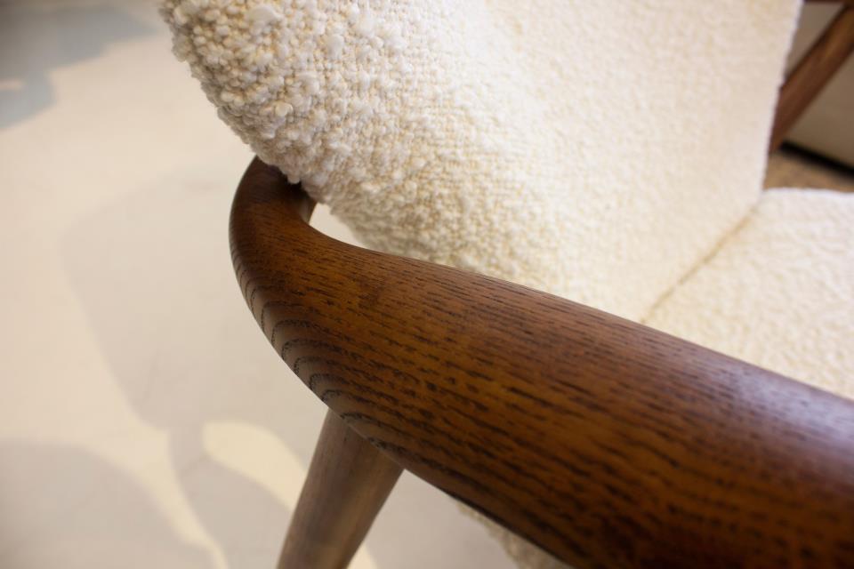 NGRID LOUNGE CHAIR